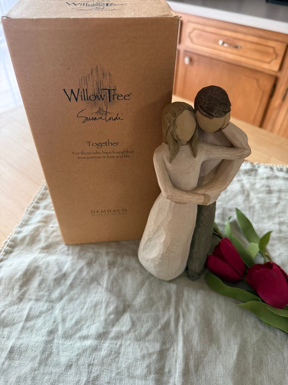 Willow Tree Susan "Together" with Box - Picture 1 of 3